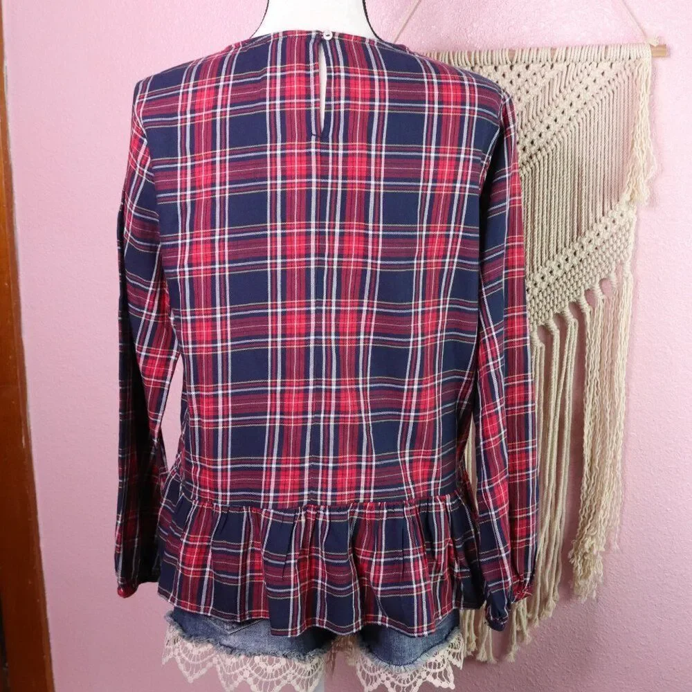 Beach Lunch Lounge | Tartan Plaid Ruffle Top Large - Picture 5 of 8